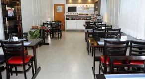 PARIS HOTEL - Image 5