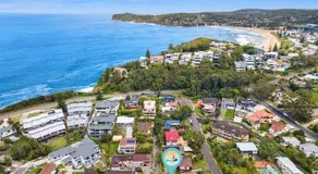 White Beach - Whole Property - Image 4