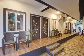 Shelly's Hideout Inn - Image 2