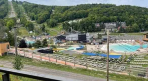 Superbe ski-in ski-out condo - Image 3