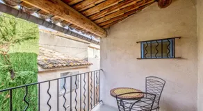 Maison avec terrasse au cœur de la Provence - Image 4