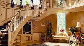 FINN VILLAGE - Loch Lomond Villa - THE JUNGLE ROOM with a PRIVATE HOT TUB - Image 3