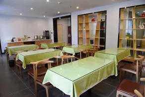 7Days Premium Luoyang Peony Park Shanghai Market Branch - Image 2