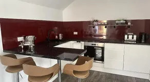 1 Bed Flat - Sleeps 2 - Pets - Parking - Wifi - Image 2