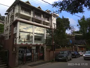 Golden Peaks Hotel & Restaurant - Image 3