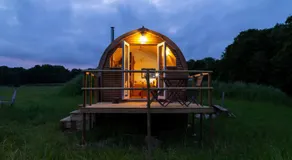 Beautiful 1 bed Glamping pod in Battle - Image 4