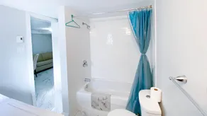 Lovely 1-BR W Sofa Bed in The Heart of NDG - Image 5