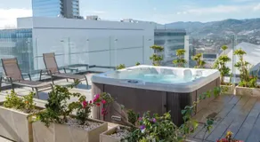 Urban Executive Stay - Image 4
