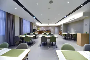 Home Inn Style Siyang Prosperity Middle Road RT-Mart - Image 2
