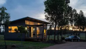 Savannah Cabins, Taronga Western Plains Zoo - Image 3