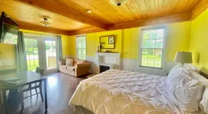 Alma Shore Lane Suites & Cottages - Image 2