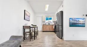 Cozy & Convenient Miami Stay near Design District & Wynwood - Image 4