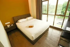 Starz Hotel - Image 2