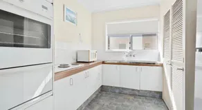 2BRM - Miami Beachfront Apartment - Image 4
