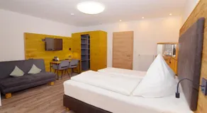 Krone - Hotel Garni - Image 2