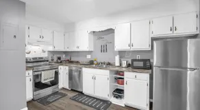Modern 3BR 2 bathroom Apt Near High Point University & Market - Image 4