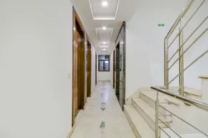 OYO 70019 Hotel Bhartia Guest House - Image 4