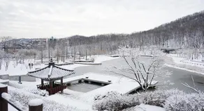 Stay in North Seoul - Image 4