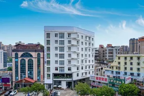 24HCOLOR Hotel (Huizhou Jinshanhu Park Branch) - Image 4