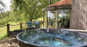 Craigmaddie Muir Roundhouse with Hot Tub Romantic, Luxury, Rural Stay for 2 Near Milngavie - Image 3