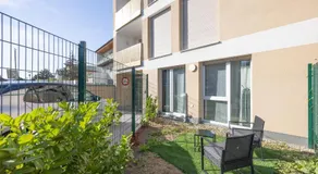 Deluxe Apartment with garden! Free Garage Parking included! Near SCS & Industry Center NÖ - Image 5