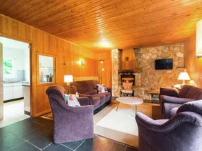 Detached chalet with views of the lake of Butgenbach in the middle of nature - Image 5