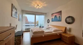 Laura - Image 2