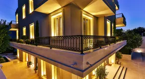Avanti Hotel & Spa - Image 2