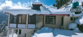 Himalayan yetis camp and tree house - Image 1