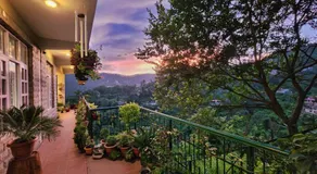 Rashmi Cottage - A Scenic Mountain Home in Kasauli - Image 2