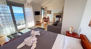 Qumi Apartments - Image 2