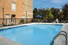 Holiday Inn Express & Suites Greensboro Airport Area by IHG - Image 4