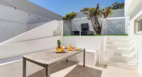3-bedroom Apt with Private Patio in Cacilhas by Lisbeyond - Image 3