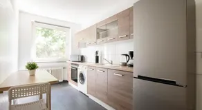 Tolstov Apartments - 1 or 3 Room Apartments with Balcony - 20 Min Messe DUS & Airport DUS - Image 2