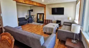Waterfront Cottage in Lion's Head - Image 2
