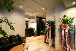 Yongin Oscar - Image 2