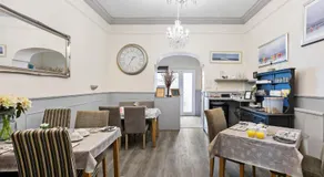 Cherwood Guest House - Image 2