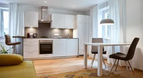 Junker's Apartments - Image 3
