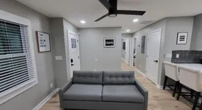 The Silver Bungalow - Image 4
