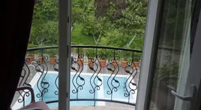 Gold Guest House - Image 4