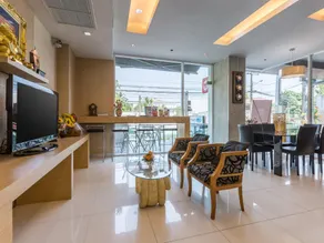 Aryan Suites Hotel - Image 3