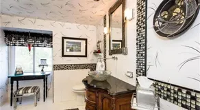 Matthews Manor Bed & Breakfast - Image 5