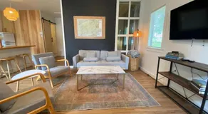 Private Guesthouse - Quiet Space - Image 2