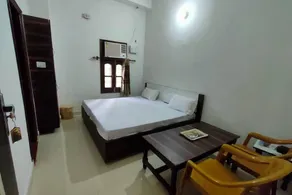 Arjun House Hotel- Guest House - Image 2
