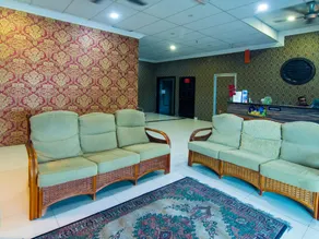 OYO 528 Andaman Sea Hotel - Image 4