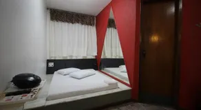 Motel Strattus (Adults Only) - Image 2