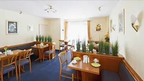 Hotel Blutenburg - Image 4