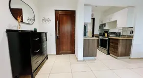 Apto con 2BR Jardin y Parking Gratis Col Escalon - Image 5
