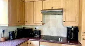 Hill View House - Image 2