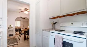 Home Sweet Home - Loft 3 BR - 1 BA WIFI SMART TV - Image 5